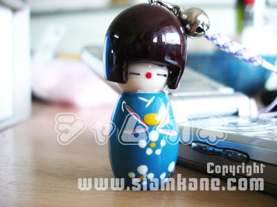 โคเคชิ กลาง ตุ๊กตาแห่งความสุข  ห้อยโทรศัพท์ - Image 2
