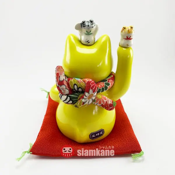 Shiawase 7144Y แมวกวักนำโชค ลูก3ตัว สีเหลือง  เครื่องรางญี่ปุ่น - Image 2