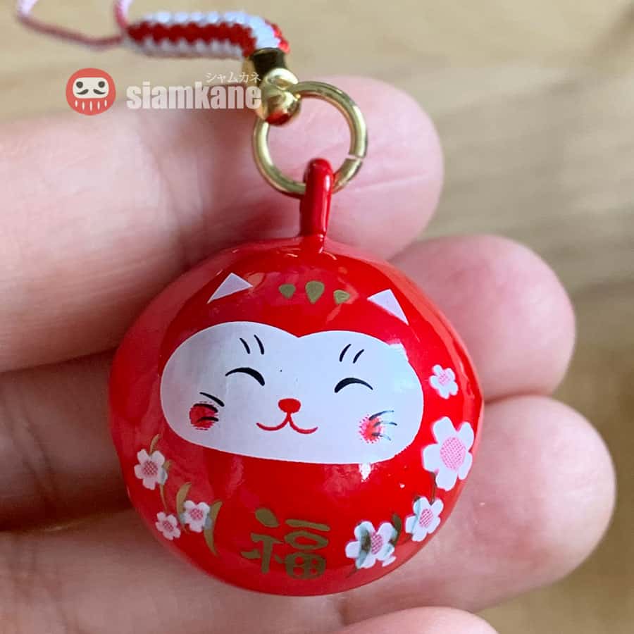กระพรวนแมวกวักนำโชค Sakura Neko เครื่องรางญี่ปุ่น สีแดง