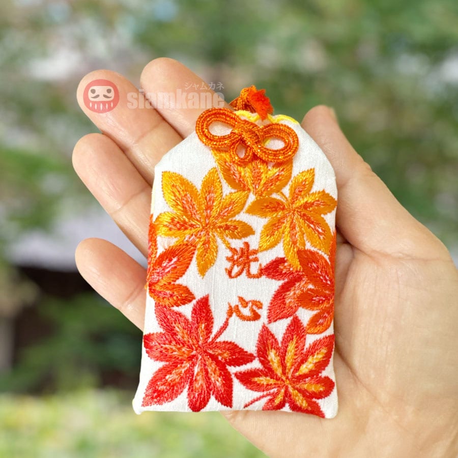 เครื่องรางญี่ปุ่น รุ่นลิมิเต็ด Happiness Momiji Tenryuji Temple